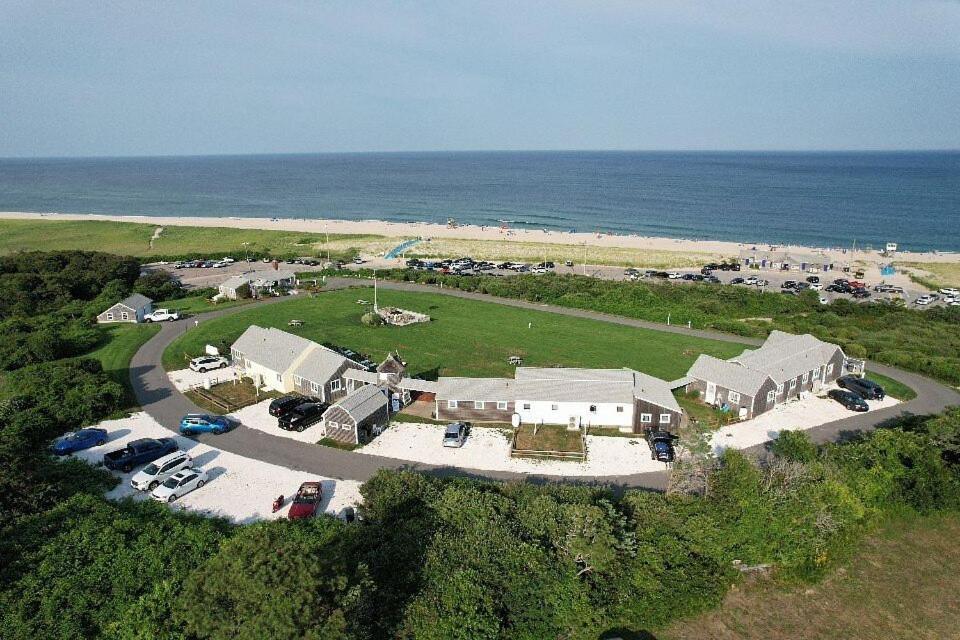 Nauset Beach Inn Орлиънс Екстериор снимка