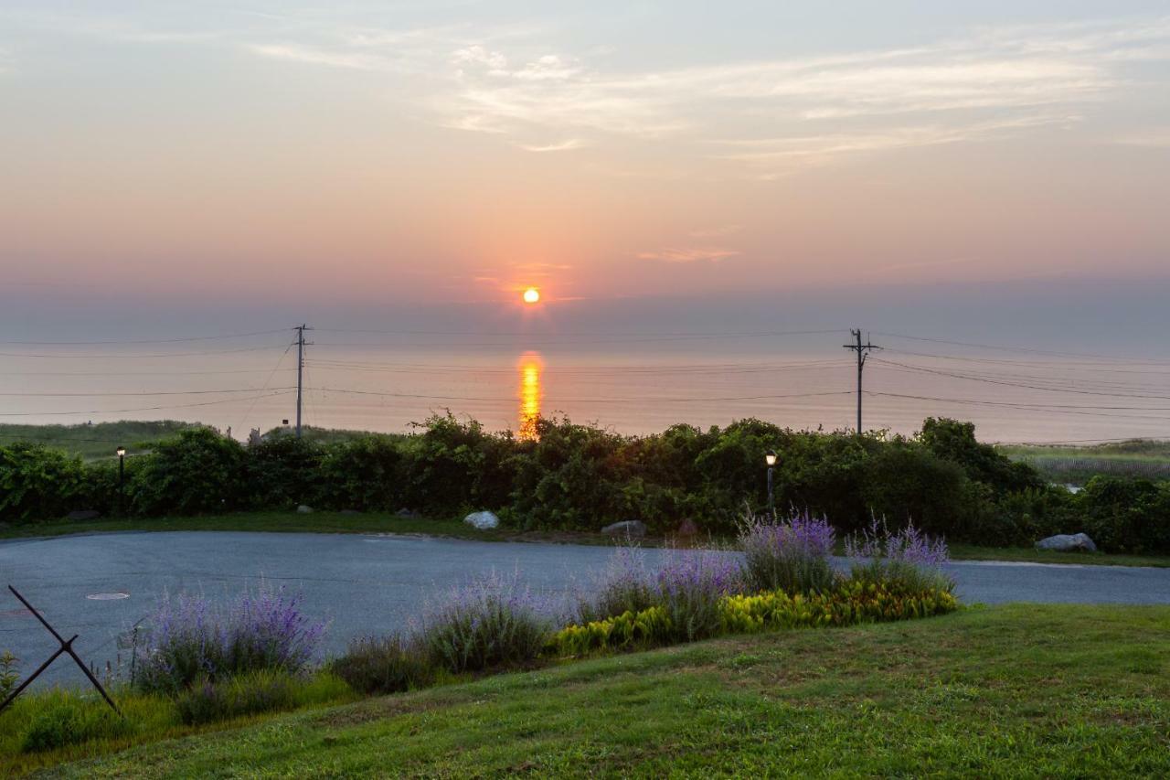 Nauset Beach Inn Орлиънс Екстериор снимка